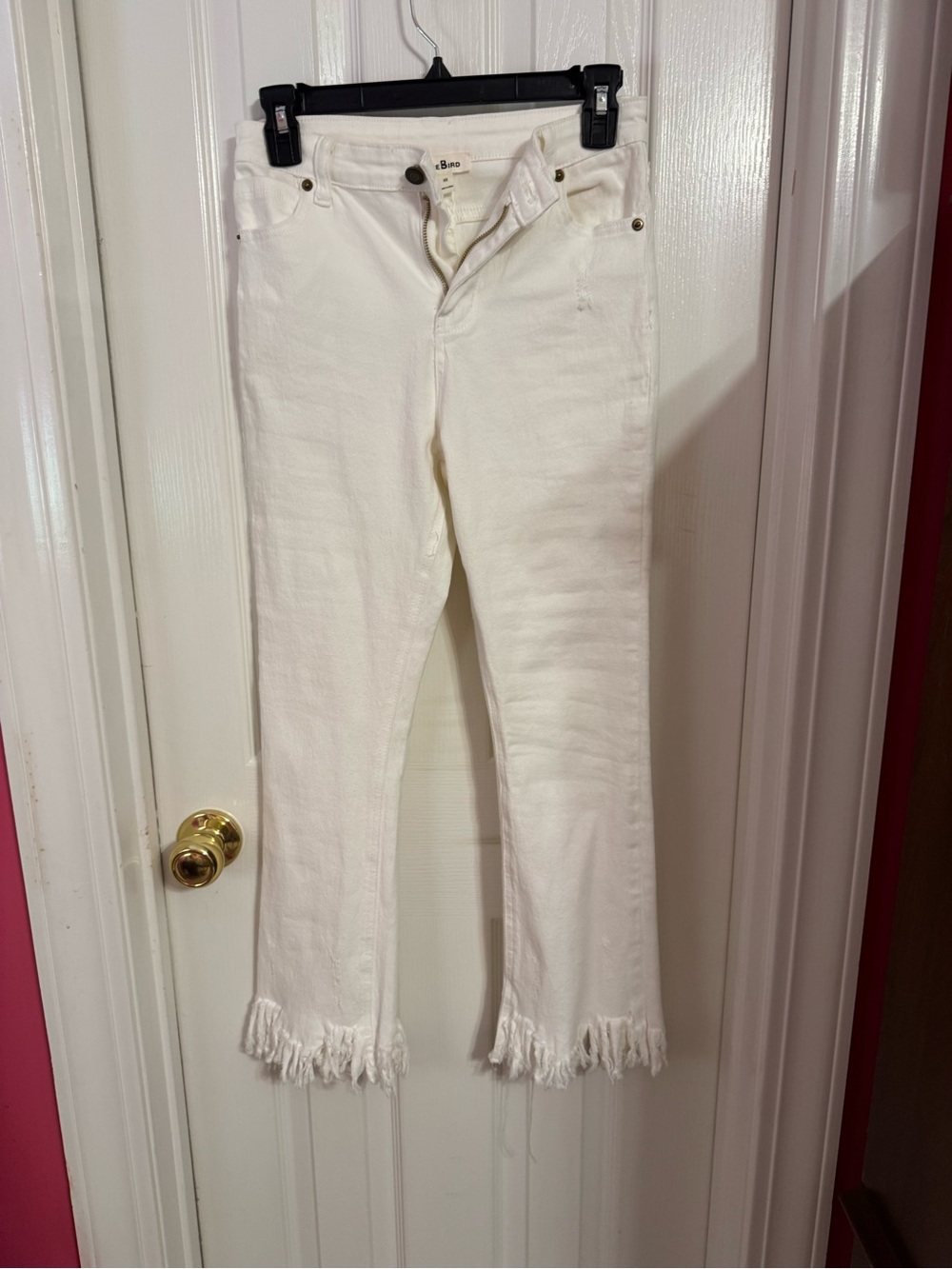 NWOT White Frayed Hem Women's Jeans